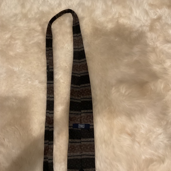 Haggar Men’s Tie - Picture 3 of 5